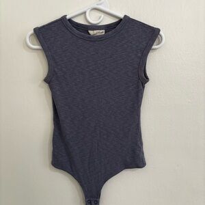 Universal Thread Women’s grey bodysuit